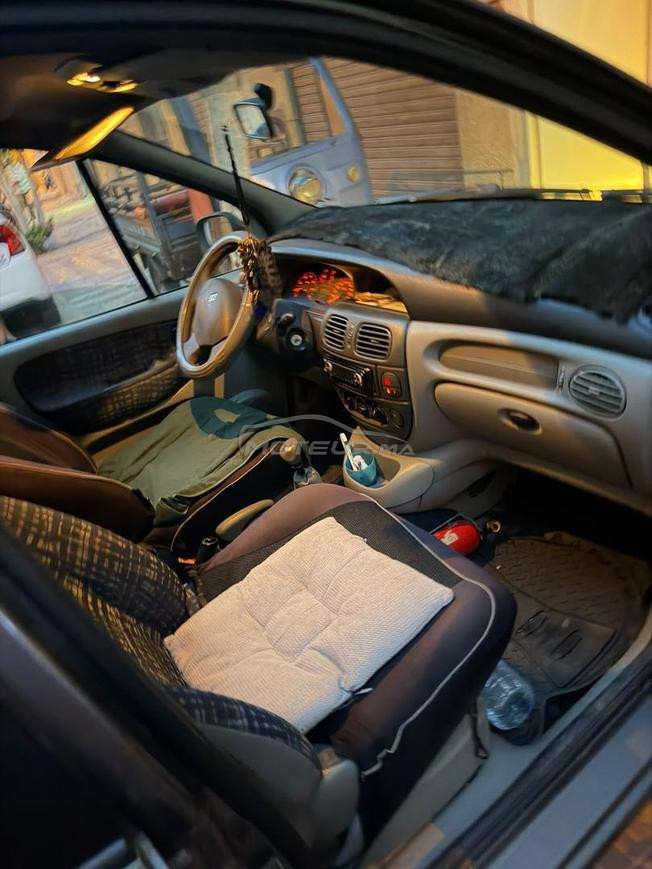 Renault Scenic Diesel Manuelle 2000 à Tanger