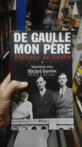 plusieurs livres disponible - 2