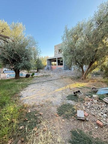 Villa semi finie à vendre, terrain 1900 M2 - 2