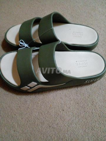 Sandale homme neuve couleur kaki. Du 40 au 44. - 2