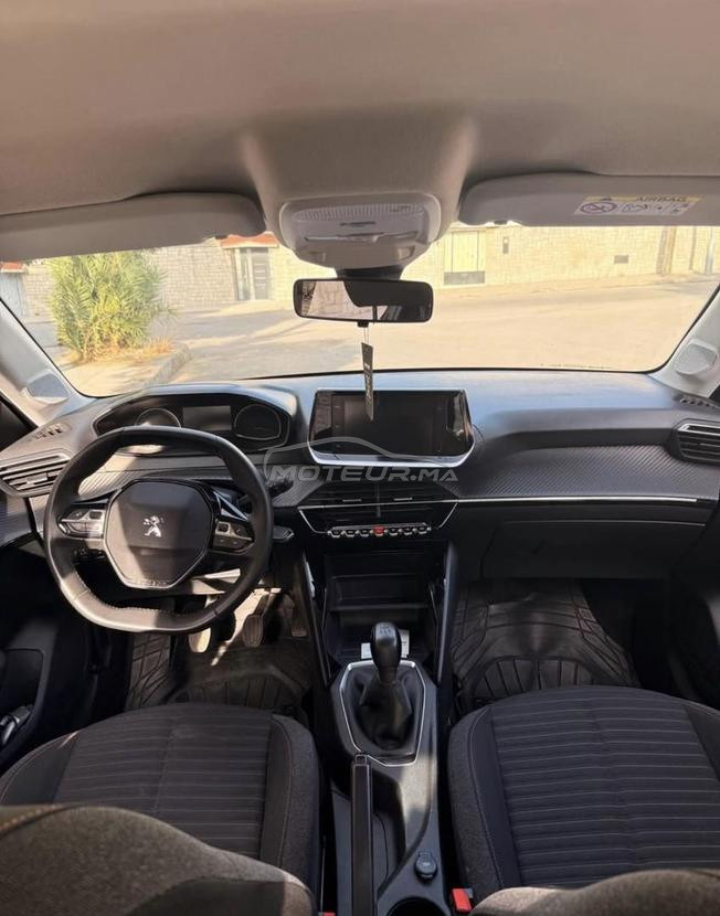 peugeot  208