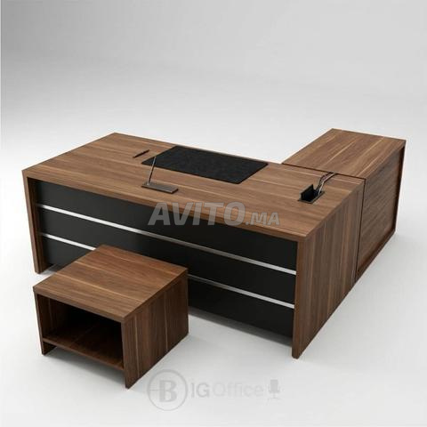 💼 Bureau de directeur moderne et élégant - 2