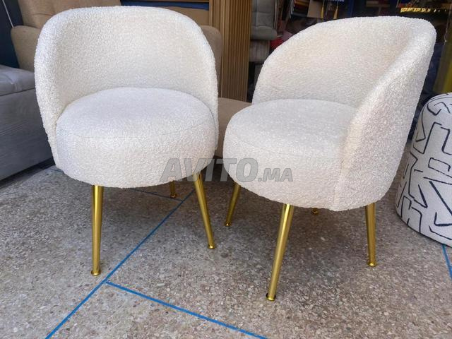 Chaise moderne, luxueuse et confortable - 2