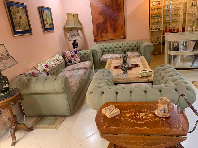 Salon style Chesterfield et table en marbre - 2