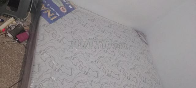 🛏️ MATELAS TAILLE QUEEN À VENDRE