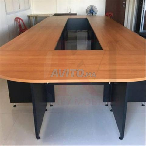 🏢 Table de Réunion Moderne pour Entreprise - 2