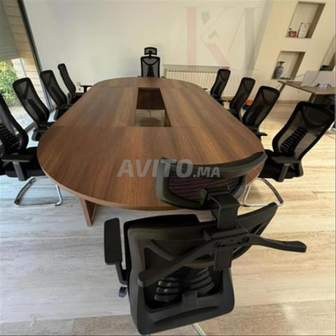 ✨ Table de Réunion Design Élégant - 2