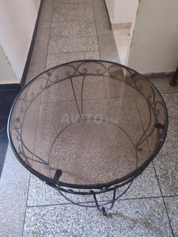 Table en fer forgé et verre fumé - 2