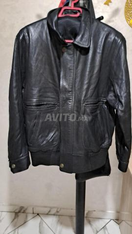 Vente de vêtements pour hommes d'occasion - 2