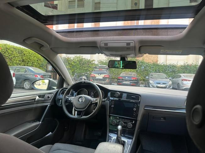 Volkswagen Golf 7 Diesel Automatique 2021 à Agadir
