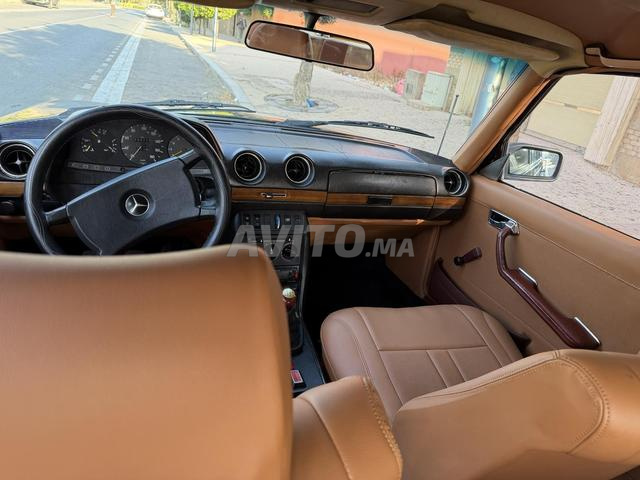 Mercedes-Benz C300 modèle 1979