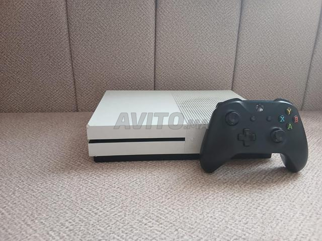 Xbox One S - 2