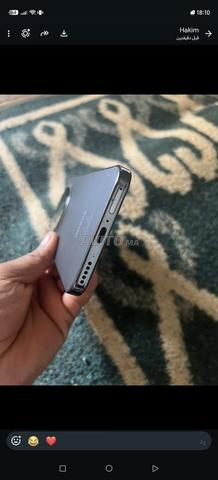 هاتف Honor 256GB للبيع بحالة جيدة - 2