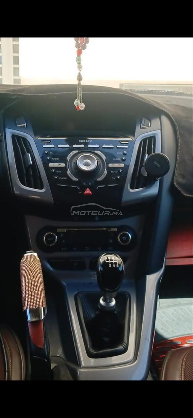 je met en vente ma voiture ford focus titanium