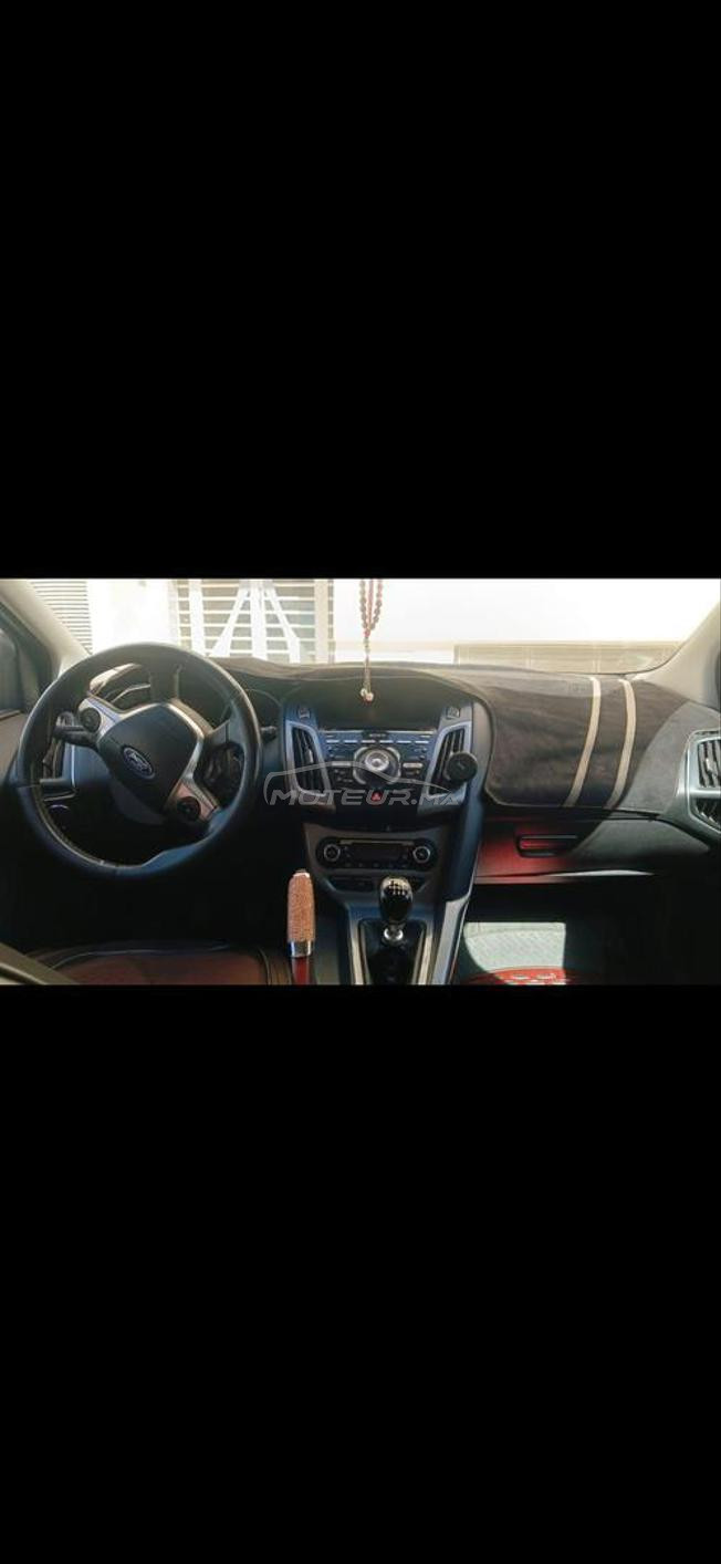je met en vente ma voiture ford focus titanium