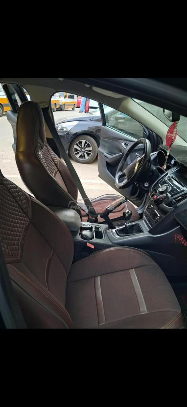 je met en vente ma voiture ford focus titanium