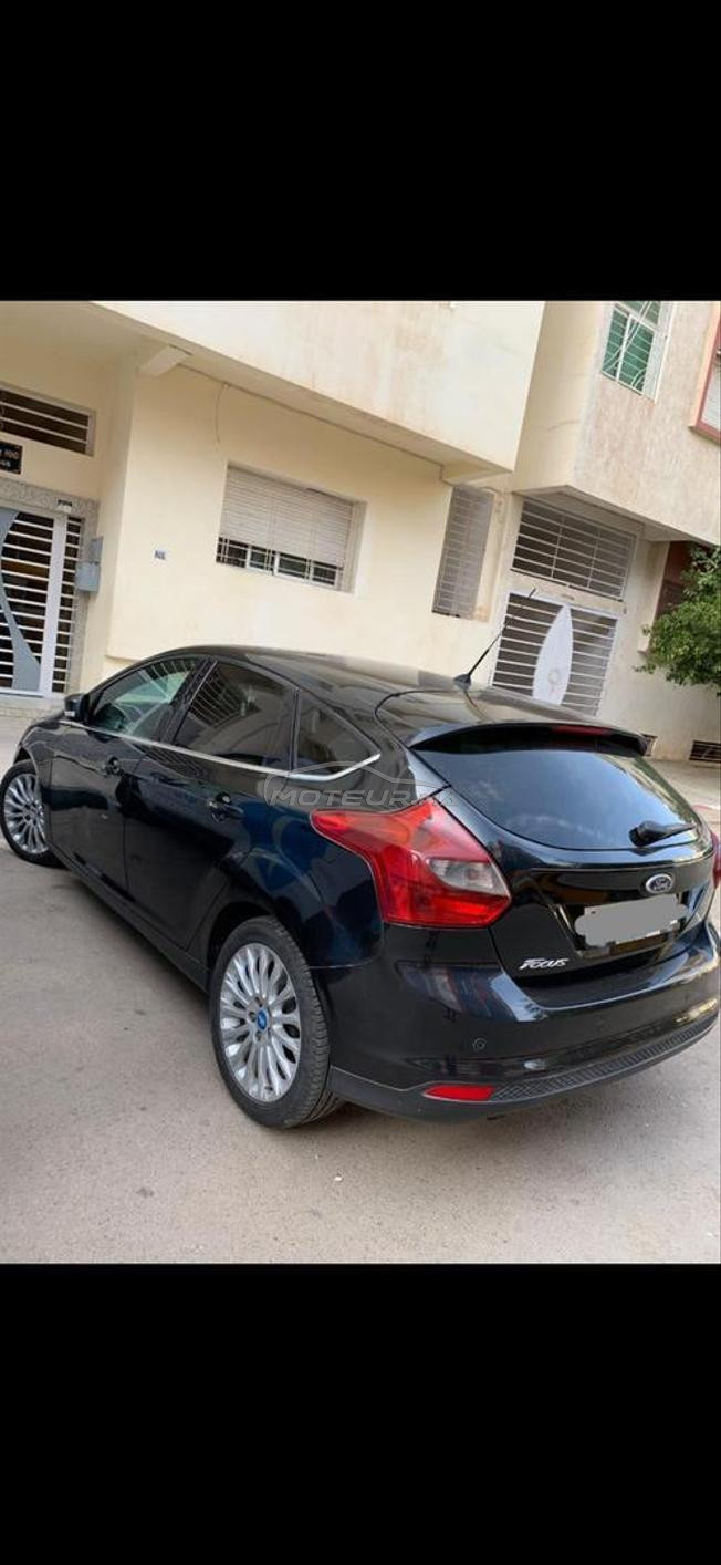 je met en vente ma voiture ford focus titanium