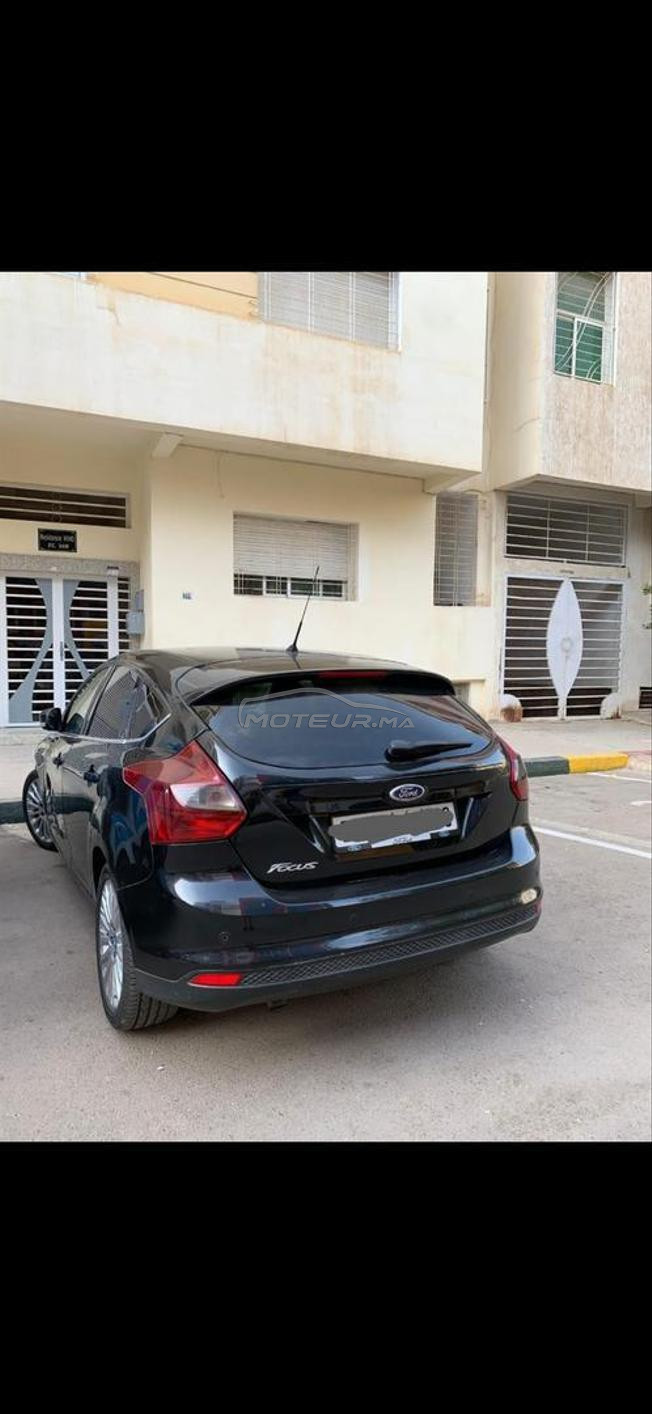 je met en vente ma voiture ford focus titanium