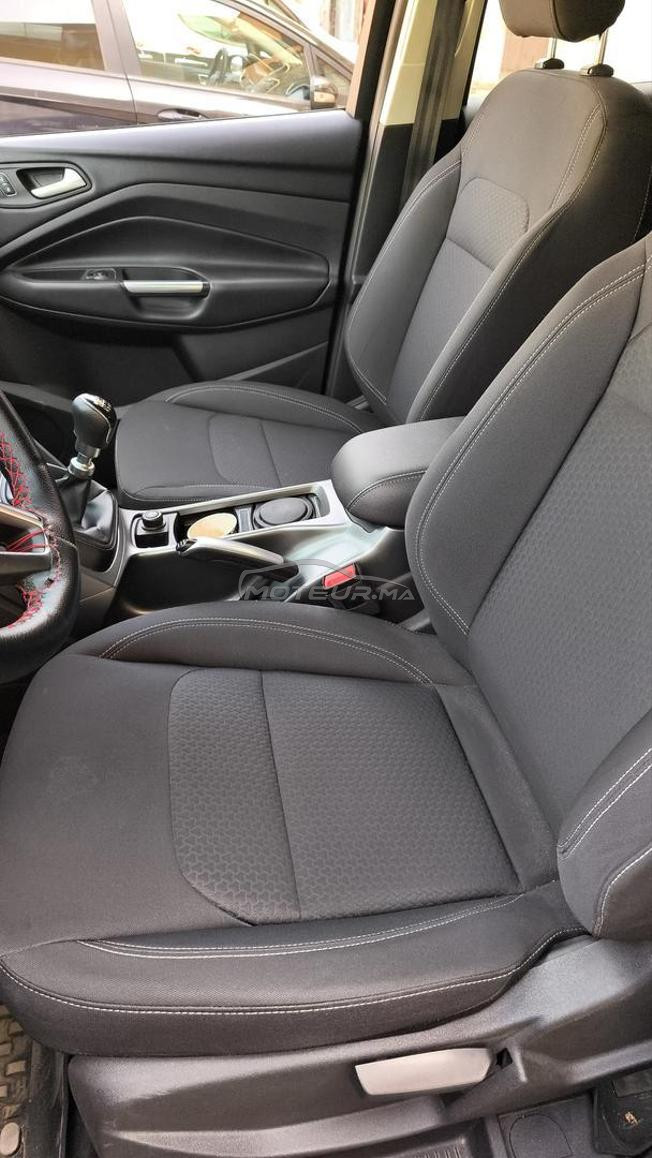 une belle ford Kuga très propres 