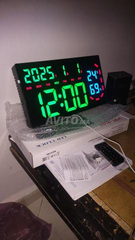 Horloge murale LED - 2