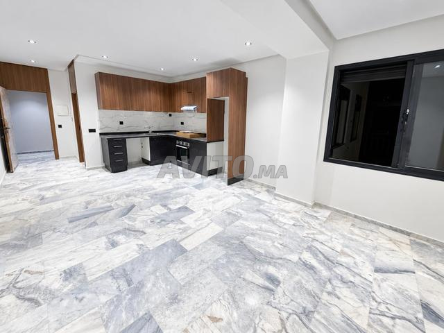 🏠 استوديو فارغ للإيجار طويل الأمد