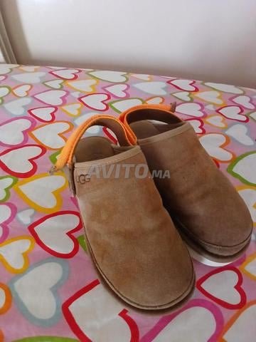 أحذية UGG أصلية مقاس 39/40 - 2