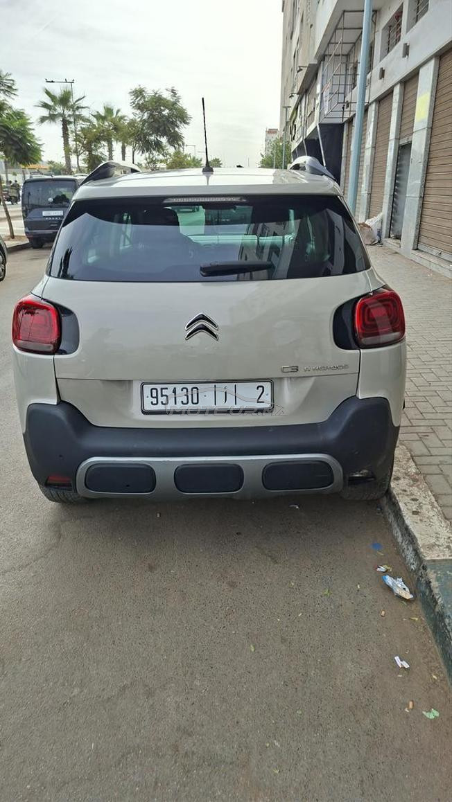 je mets en vente ma voiture bien entretenue et bon