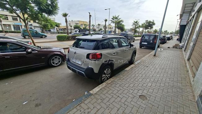 je mets en vente ma voiture bien entretenue et bon