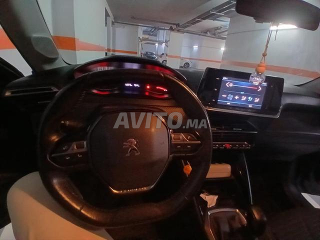 Peugeot 208 Diesel Manuelle 2021 à Casablanca - 2