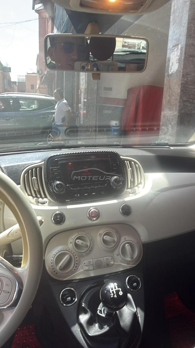 À vendre Fiat 500, année 2016, en bon état.