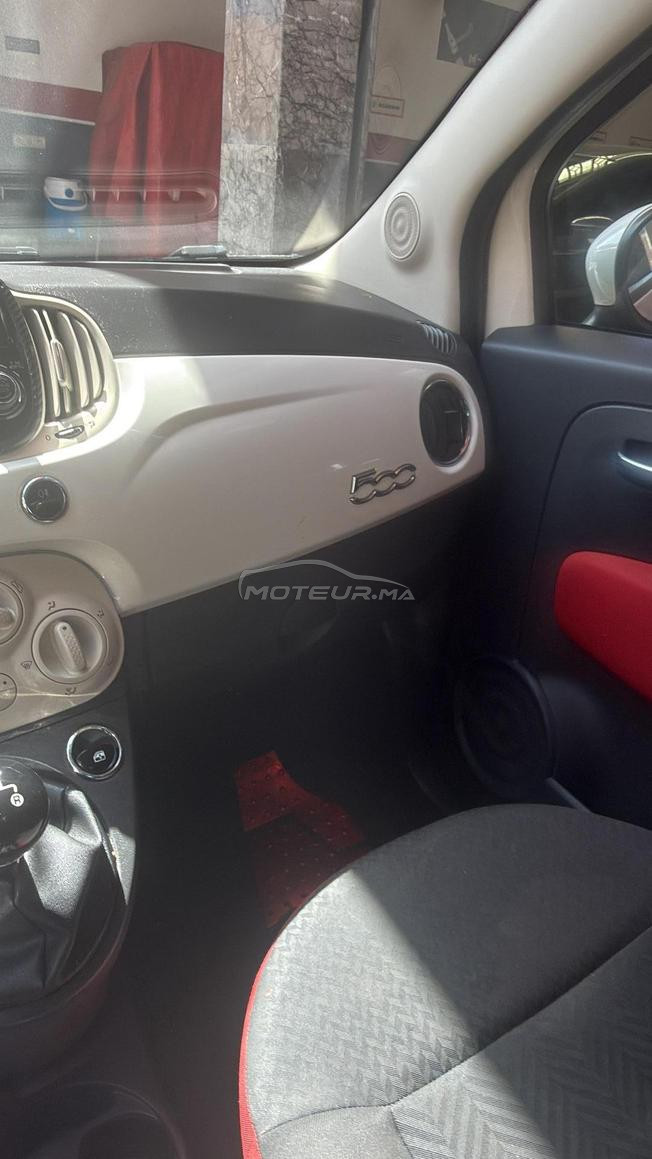 À vendre Fiat 500, année 2016, en bon état.