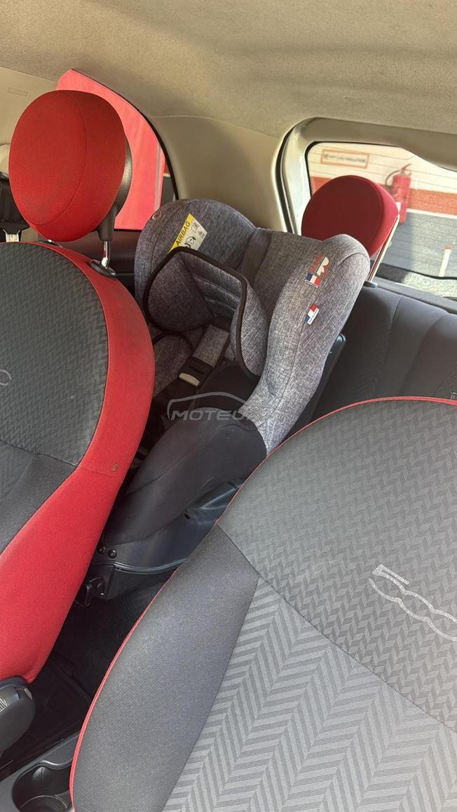À vendre Fiat 500, année 2016, en bon état.