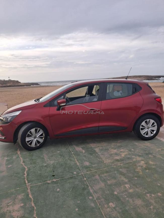 Renault Clio Essence Manuelle 2017 à Mohammedia