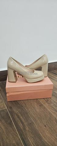 Escarpins mules chaussures à talons neuves - 2