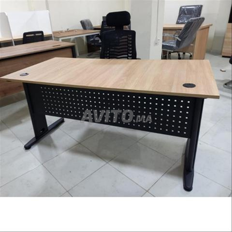 Bureau en bois solide à vendre, idéal - 2
