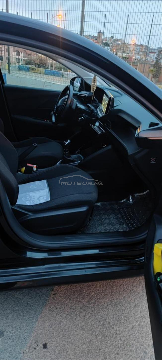 Peugeot 208 version Style manuelle très bon état 