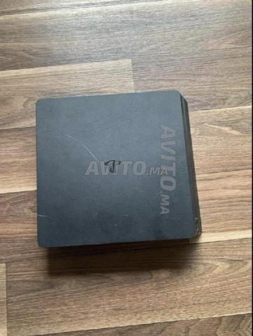 PS4 slim - 2