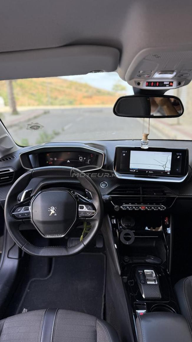 peugeot 208 automatique 