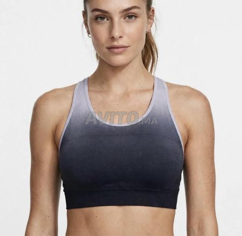 Brassière de sport NEUF avec éponge à l'intérieur - 2