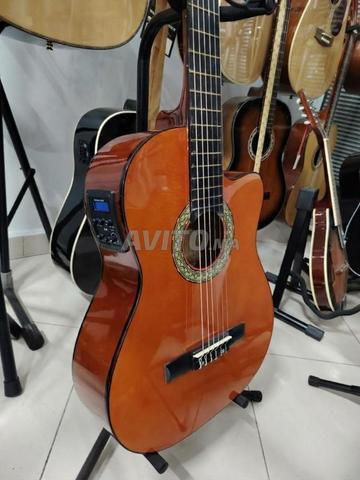 Guitare électro-classique - 2