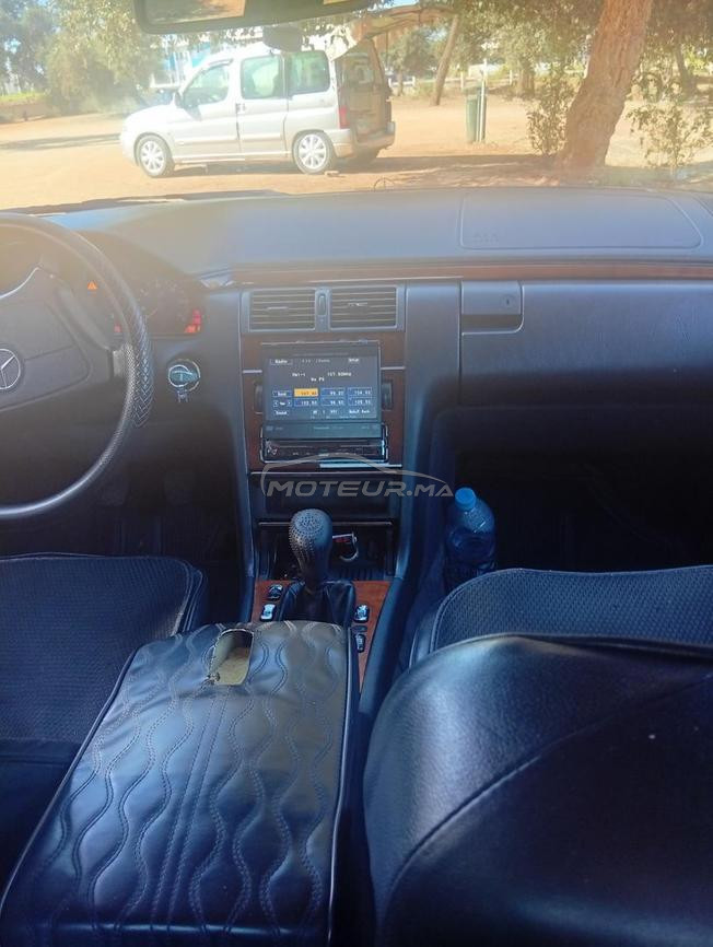 Mercedes-Benz 220 Diesel Manuelle 1999 à El Hajeb