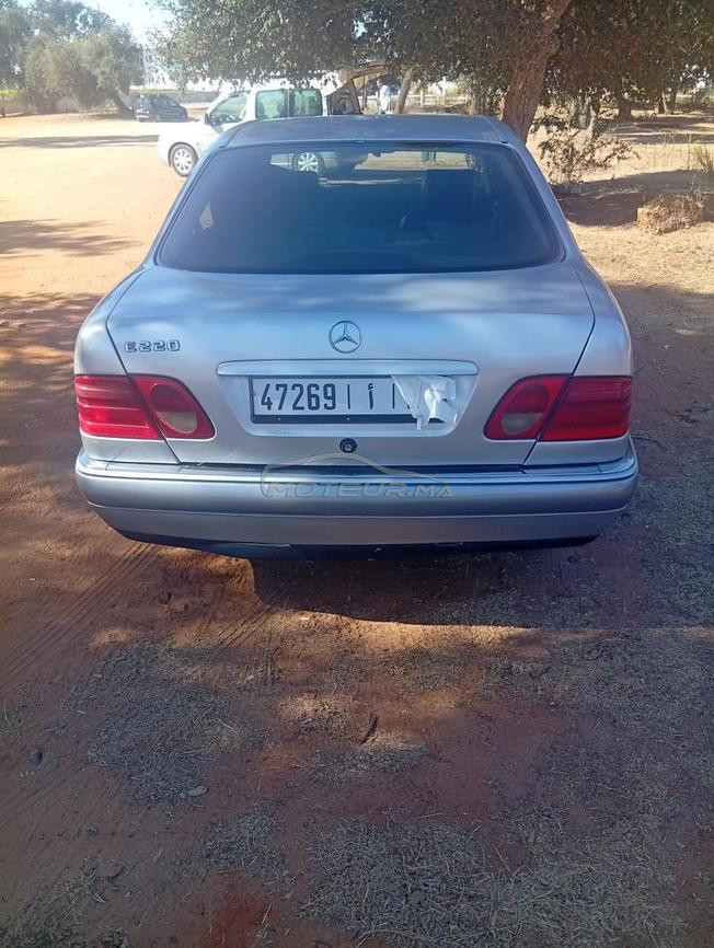 Mercedes-Benz 220 Diesel Manuelle 1999 à El Hajeb