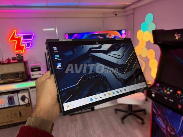 Hp pavillon x360 core i5-1155G7 16GB RAM 512GB
