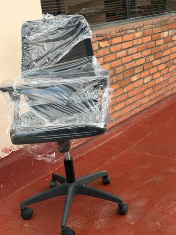 Chaise de bureau professionnelle et confortable - 2