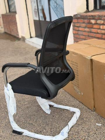 Chaise de bureau fixe au design moderne - 2