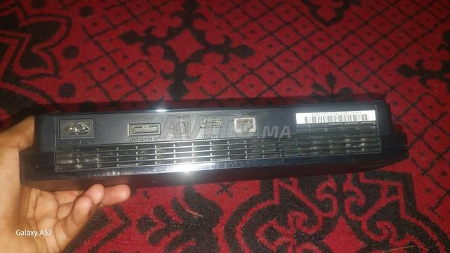 PS3 Slim hacké, disque dur plein de jeux et manette originale. - 2
