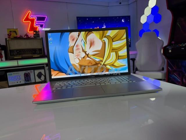 أسوس فيفوبوك 17 2022 كور i7-1065G7 16 جيجا رام SSD 512 جيجا