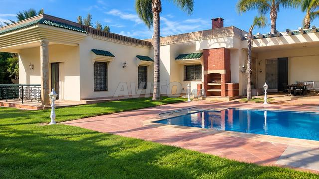 Villa classique à louer Olm Souissi 2000m2 - 2