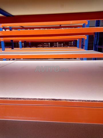 RAYONNAGE MI-LOURD – SOLIDE, PRATIQUE - 2