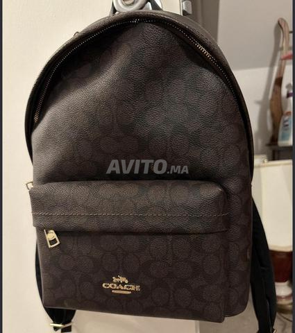 Sac à dos Coach Taylor Small – Original – Neuf – 3200 DH. Jamais utilisé, encore tout neuf.